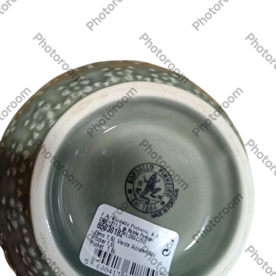 Base de jarra de cerâmica com selo e etiqueta