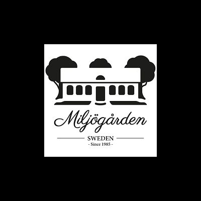 Logótipo preto e branco de edifício com texto Miljögården Sweden Since 1985