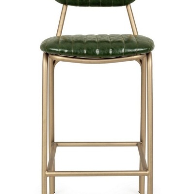 Banco alto com assento e encosto em couro verde acolchoado e estrutura metálica dourada.