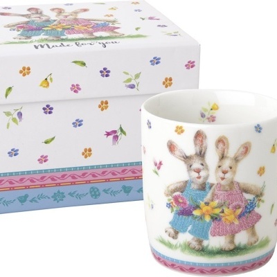 https://www.pinheirobravo.pt/product/caixa-com-caneca-de-porcelana-casal-de-coelhinhos-nas-flores-300ml-o8-5x9-5-cm-ihr