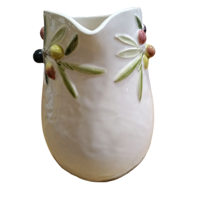 Jarro cerâmico branco com decoração em relevo de azeitonas coloridas e ramos verdes