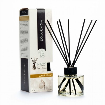 Difusor de aroma Mikado Black Edition Angels Charm com varetas pretas e embalagem branca e preta