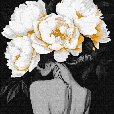 Mulher de costas com grande arranjo de flores brancas e amarelas na cabeça