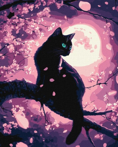 Gato preto com olhos verdes num ramo com flores de cerejeira e lua cheia ao fundo