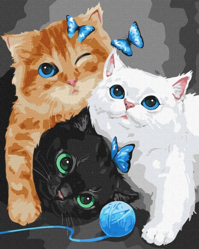 Três gatinhos artísticos com borboletas azuis e novelo de lã azul numa imagem de fundo cinzento.