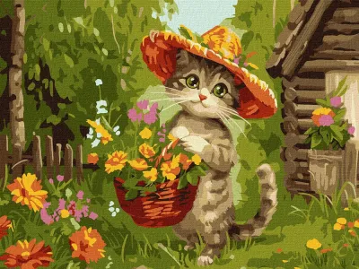 Gato com chapéu de palha segurando cesto de flores em cenário campestre