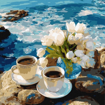 Pintura a óleo de chávenas de café e flores ao lado do mar