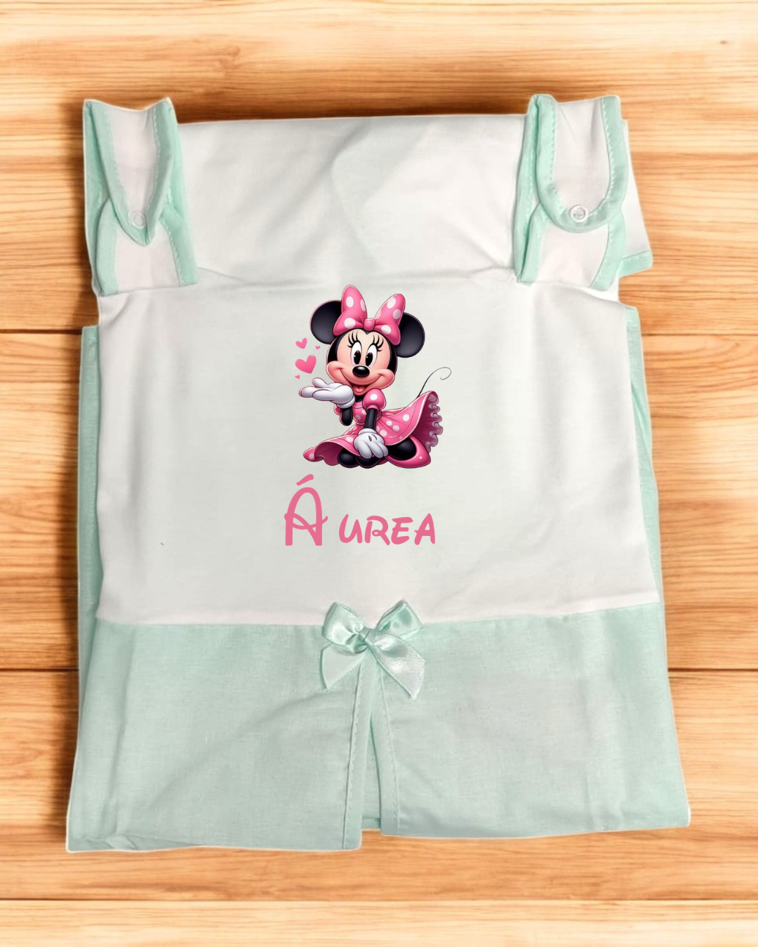 Macacão de bebé branco e verde água com Minnie Mouse e nome Áurea