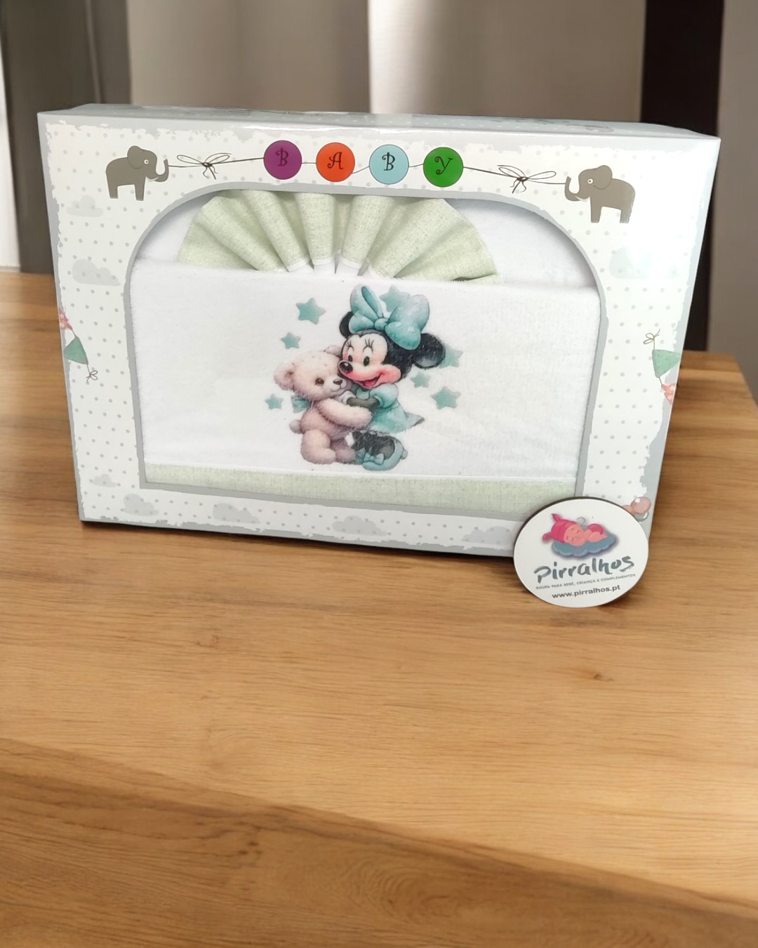 Conjunto de toalhas de bebé com estampado Minnie e urso em caixa decorativa