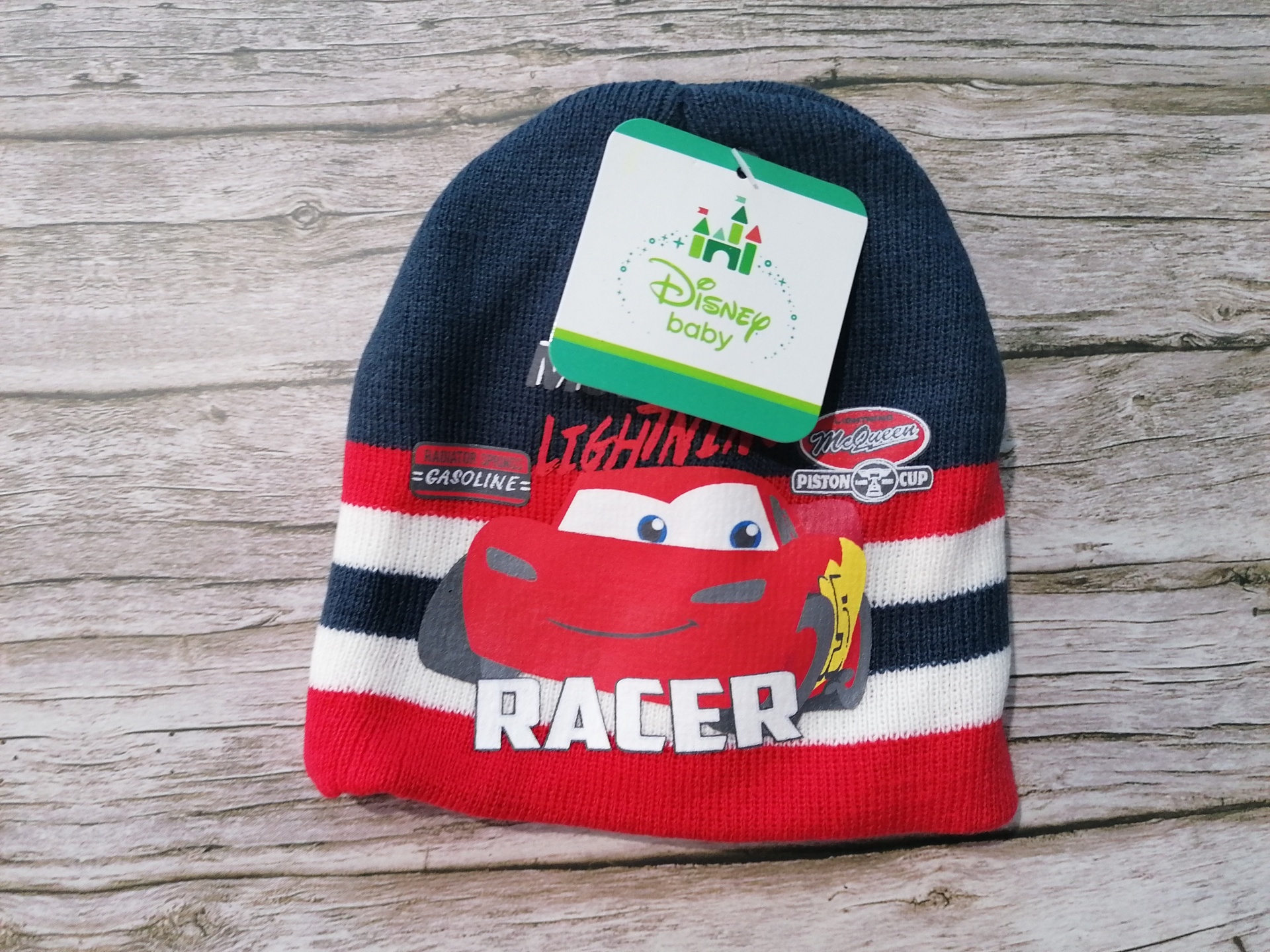 Gorro infantil com riscas e personagem Lightning McQueen
