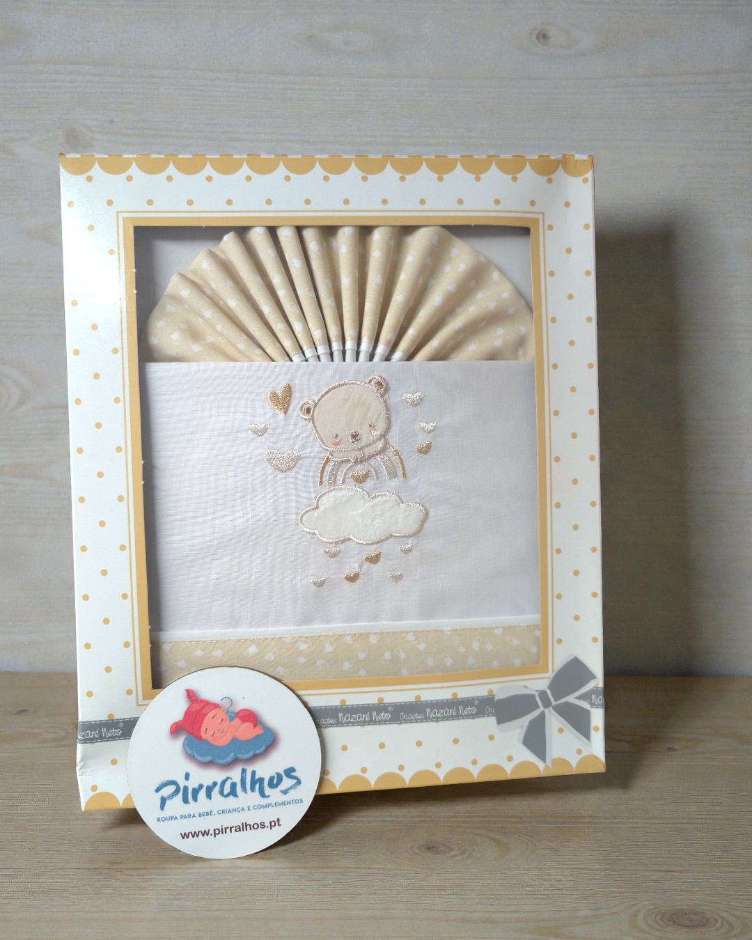 Conjunto de têxteis para bebé embalado com bordado de ursinho e nuvem