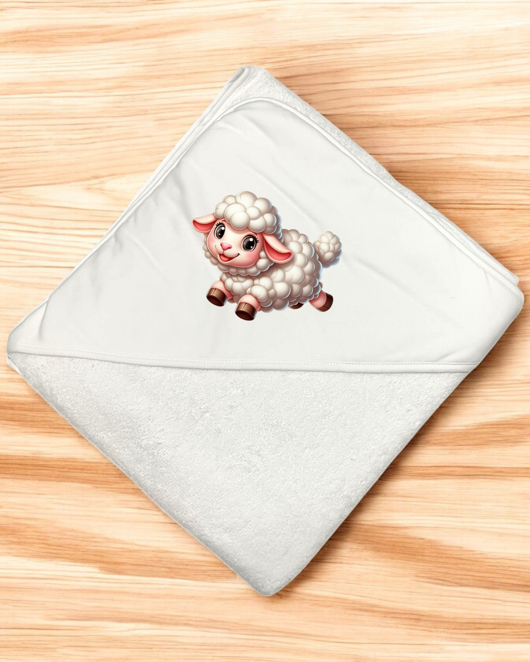 Toalha branca para bebé com desenho de cordeiro colorido