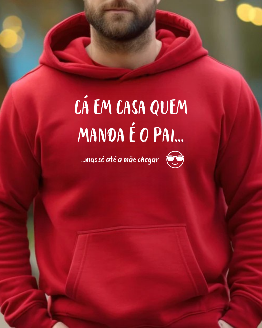Sweatshirt vermelha com texto branco e emoji