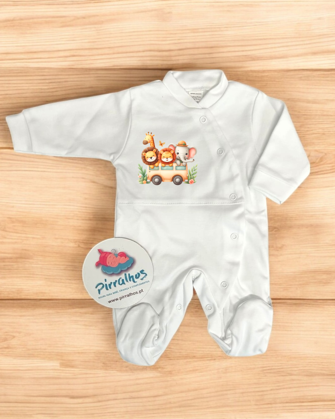 Dormeuse branca para bebé com design de animais coloridos e botões frente