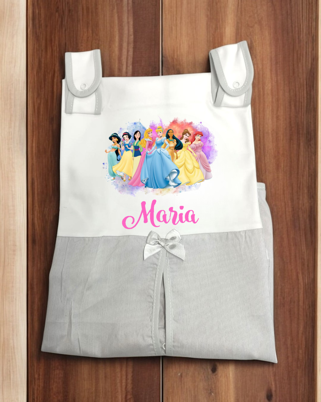 Saco branco e cinzento com princesas Disney e nome Maria em rosa