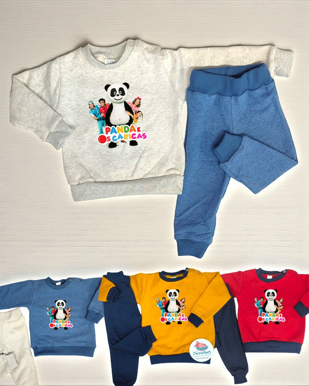Conjunto de roupa infantil com estampa do Panda e os Caricas, disponível em várias cores.