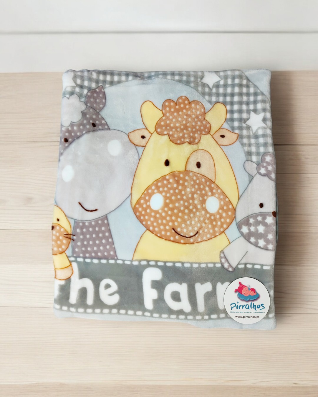 Cobertor infantil com estampa animais da quinta e etiqueta Pirralhos