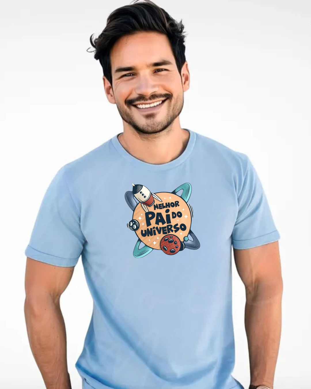 Camisola azul claro com estampado colorido 