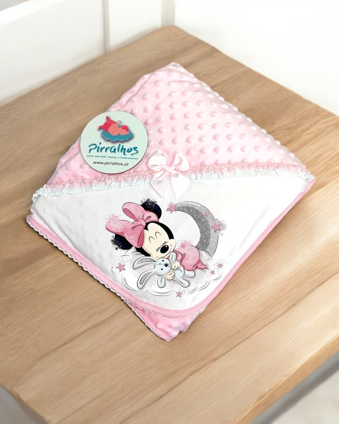Cobertor de bebé rosa com bordado da Minnie e coelhinho