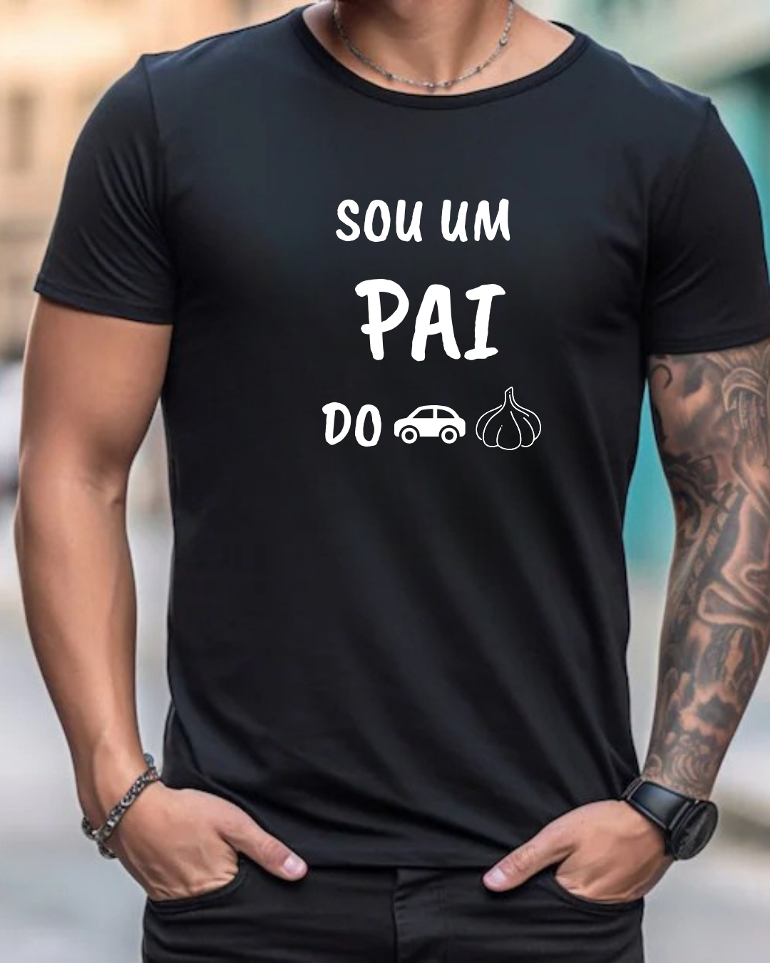 Camiseta preta com texto e emojis brancos