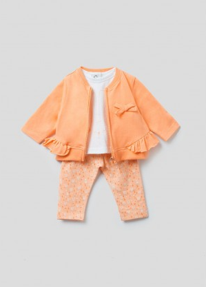 Conjunto de roupa para bebé com casaco laranja, t-shirt branca e calças laranja com padrão
