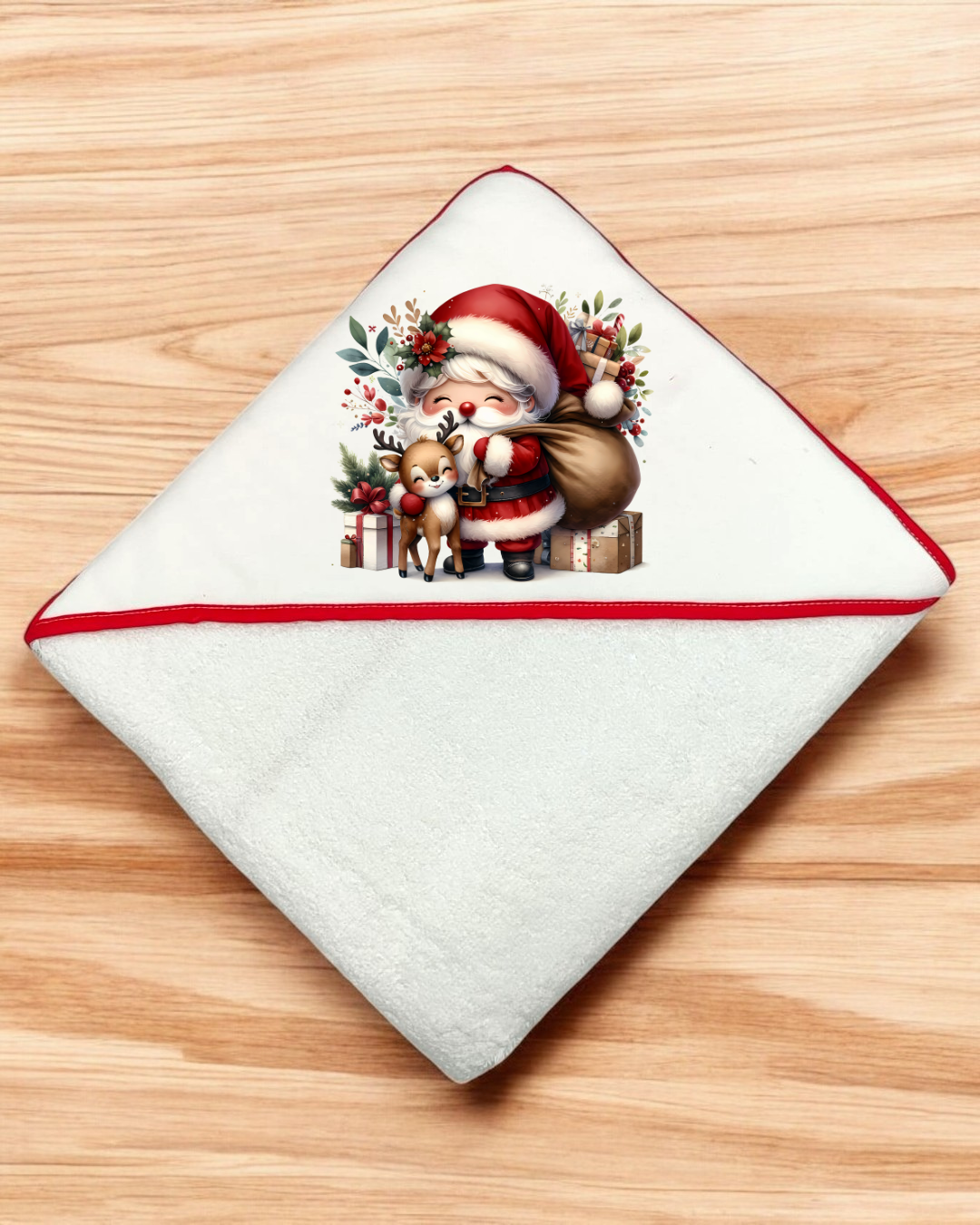 Toalha de banho branca com borda vermelha e imagem natalícia no capuz