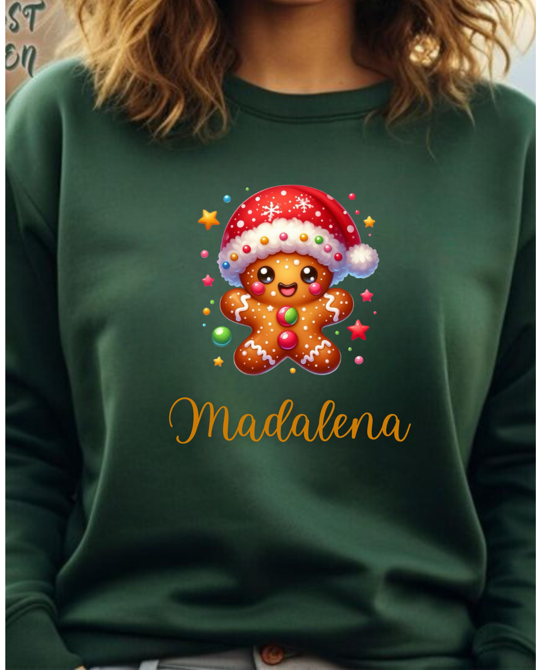 Sweatshirt verde escura com boneco de gengibre natalício e texto Madalena