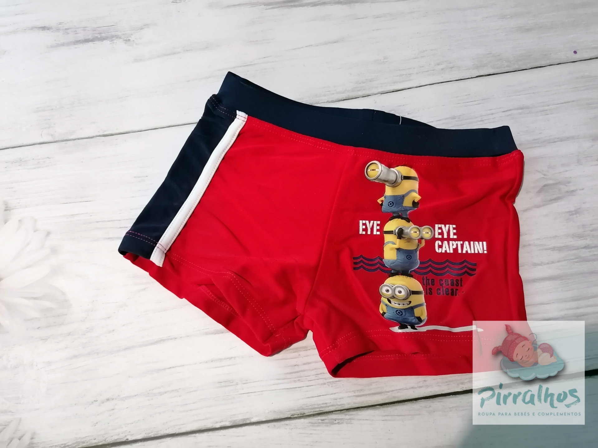 Calções de banho vermelhos para criança com estampa de minions e texto