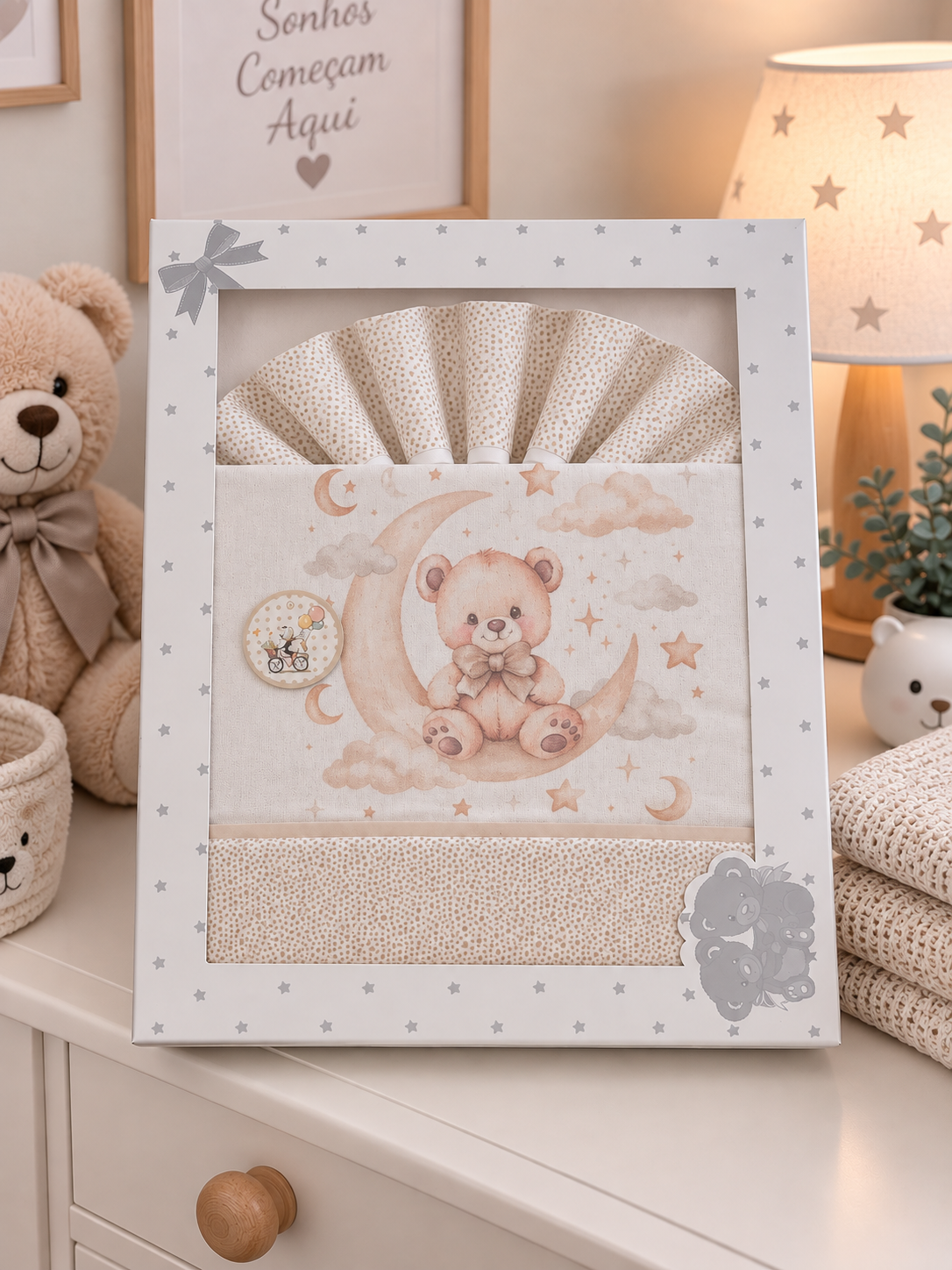 Conjunto de roupa de cama para bebé com urso e lua em caixa decorada