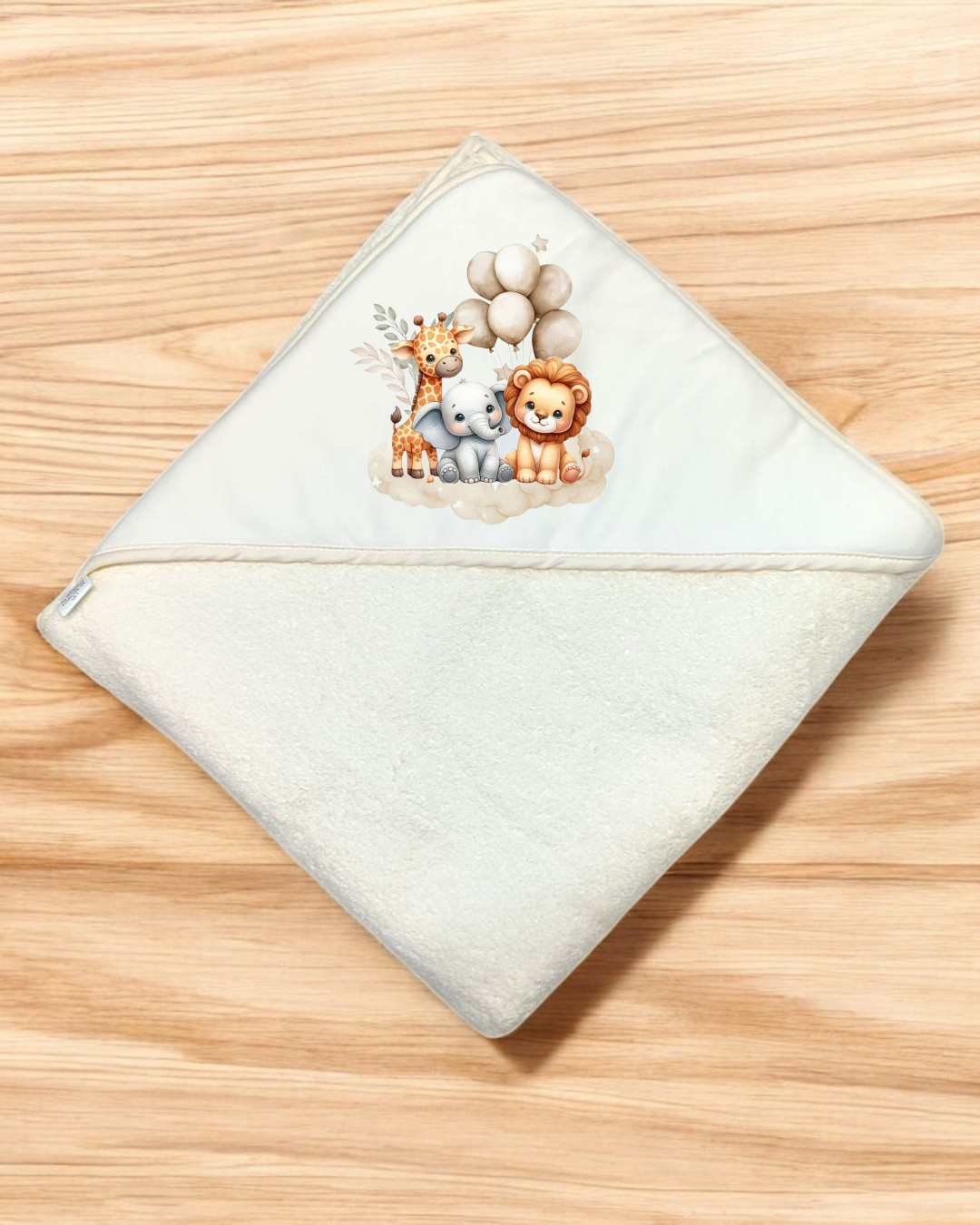 Toalha de bebé branca com capuz e estampa de girafa, elefante e leão