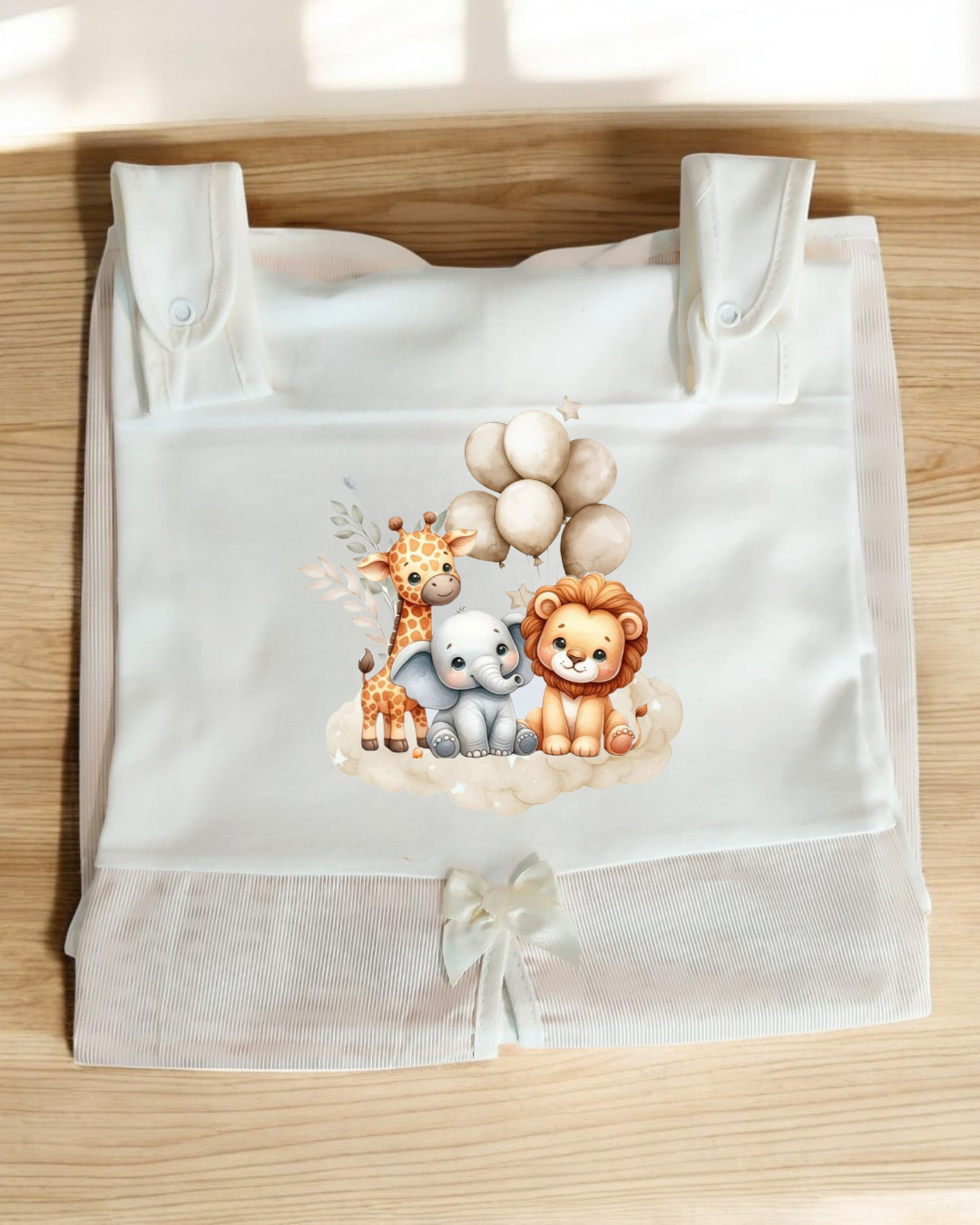 Manta branca para bebé com estampa de girafa, elefante e leão