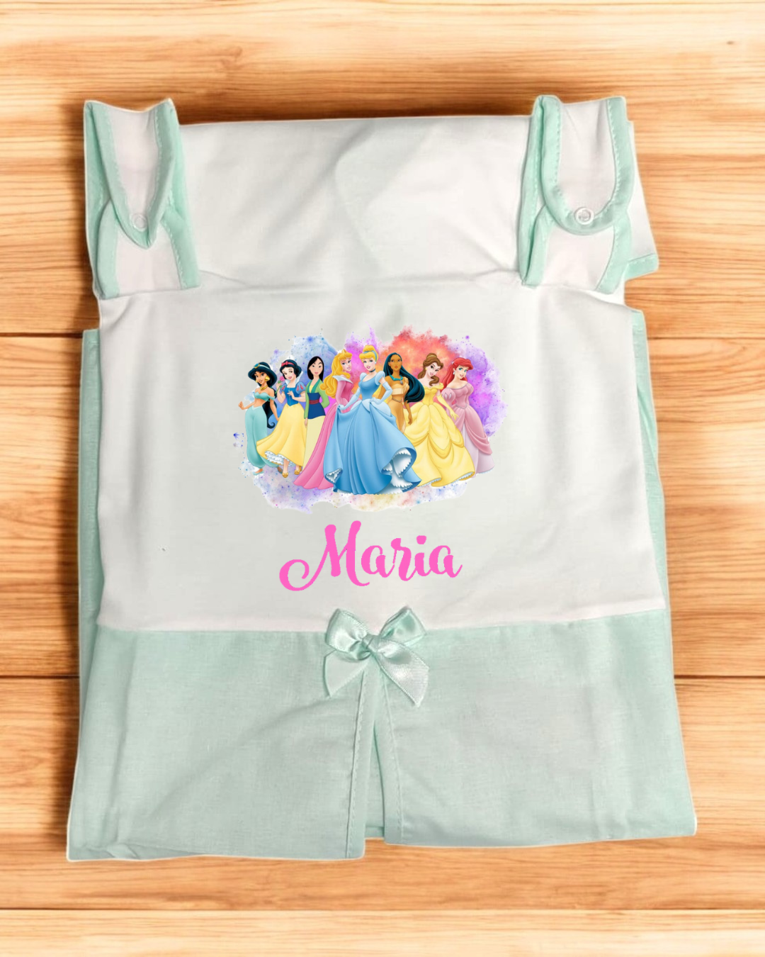 Vestido de criança branco e verde água com princesas Disney e nome Maria