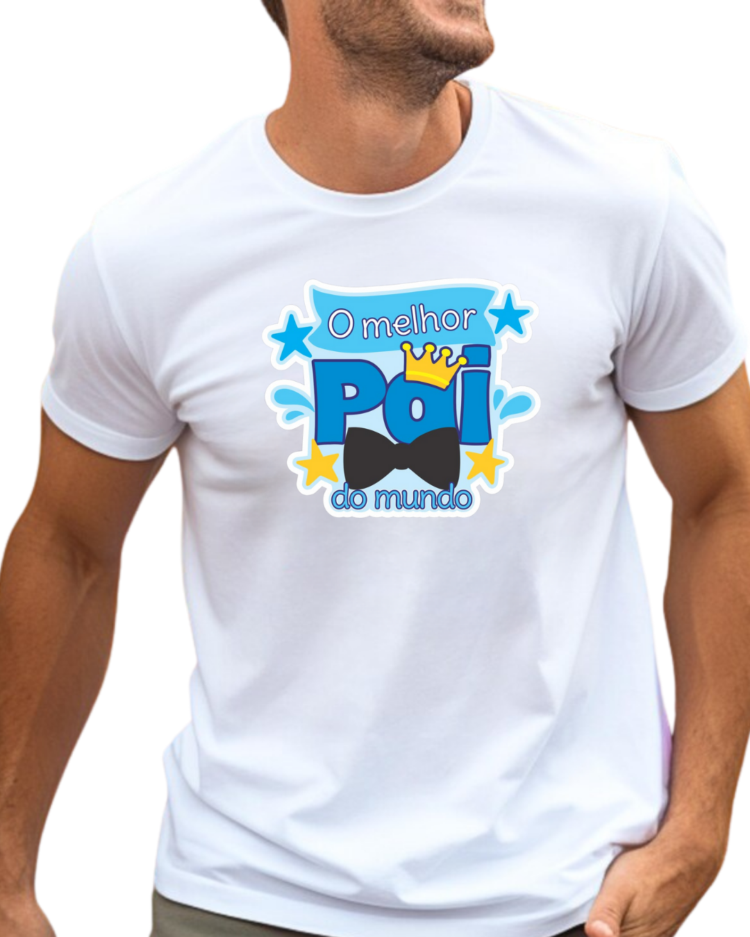 Camiseta branca com estampa colorida escrita 'O melhor Pai do mundo'