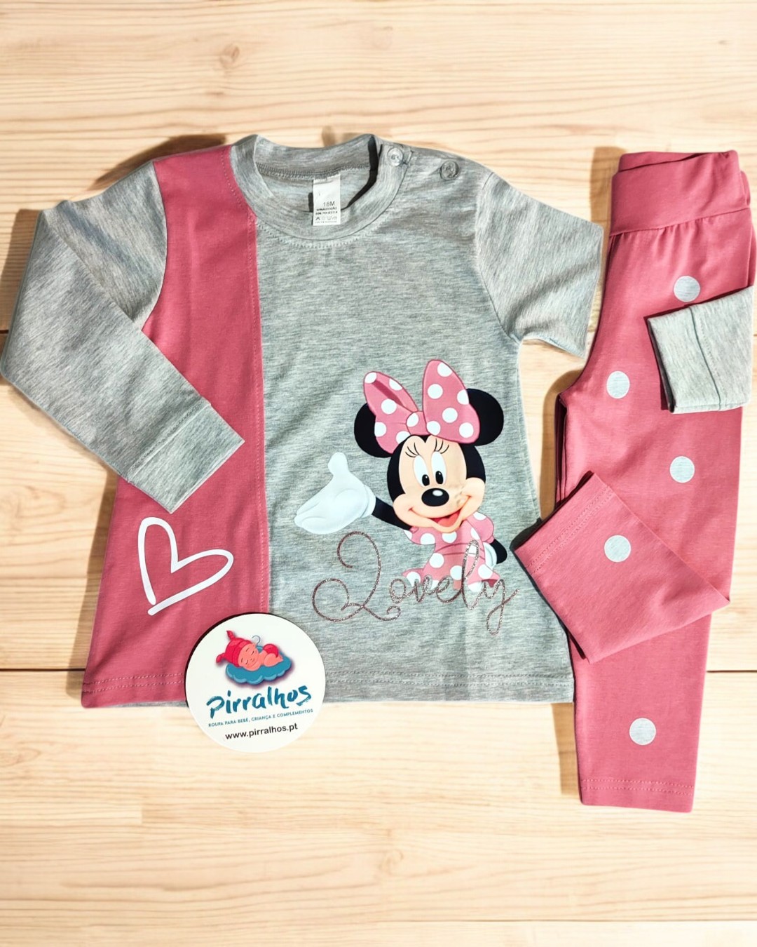 Conjunto infantil cinzento e cor-de-rosa com Minnie Mouse e bolinhas brancas