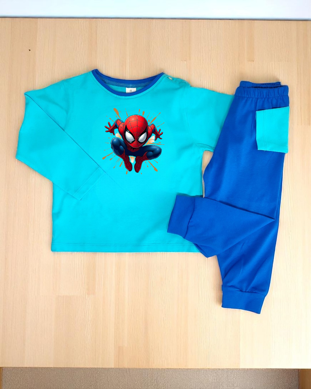 Pijama infantil azul com estampa Homem-Aranha