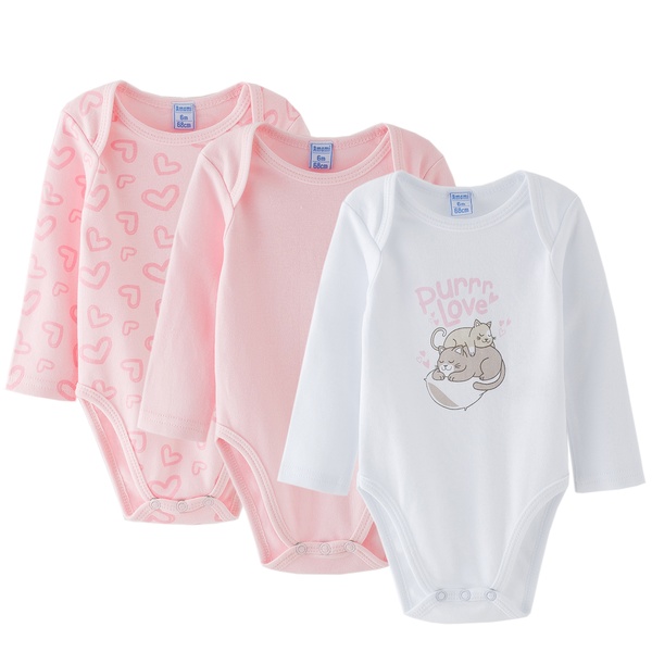 Conjunto de três bodies de bebé com mangas compridas, dois rosas e um branco com desenho de gatos e texto.