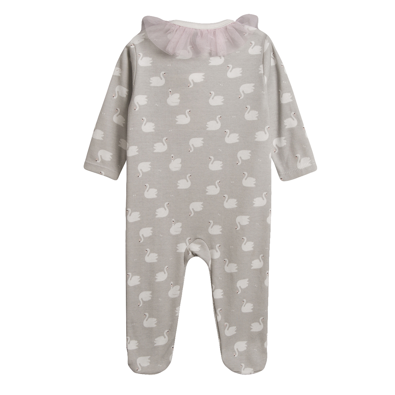 Macacão cinzento claro para bebé com cisnes brancos e gola de tule rosa.