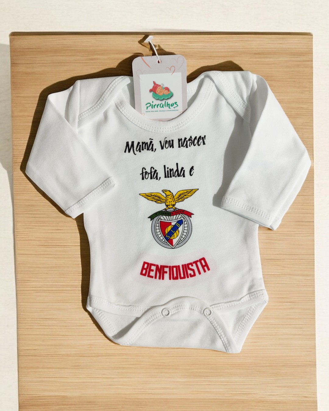 Body de bebé branco com manga comprida e estampagem Benfica
