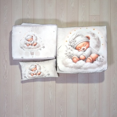 Conjunto de roupa de cama para bebé com ursinho a dormir em nuvem e estrelas douradas