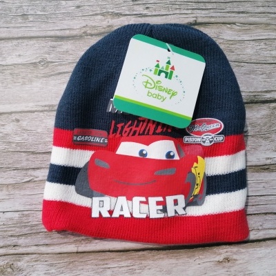 Gorro infantil com riscas e personagem Lightning McQueen