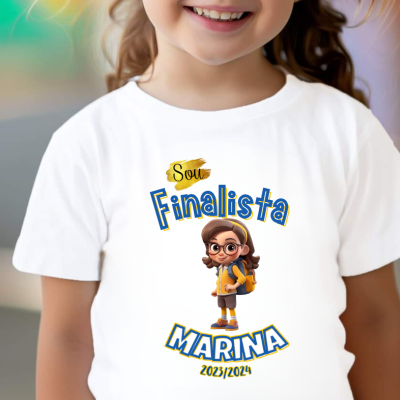 Camisola branca com desenho animado e texto 'Sou Finalista MARINA 2023/2024'