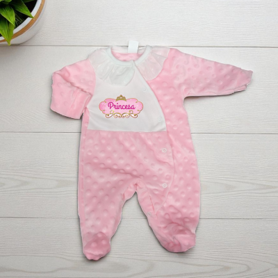 Pijama de bebé rosa com texto Princesa e detalhes em branco