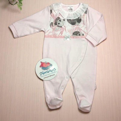 Macacão de bebé rosa com estampa de pandas e folho branco no peito
