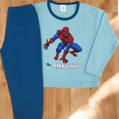 Conjunto de pijama infantil azul com estampa do Homem-Aranha e calças azul escuro