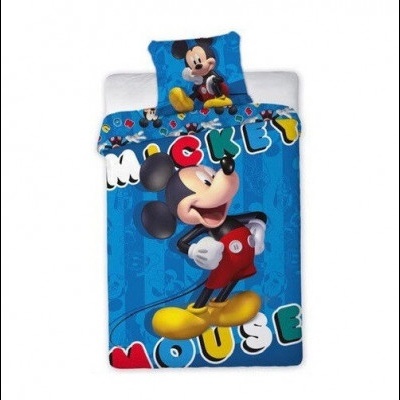 Conjunto de roupa de cama infantil com estampado do Mickey Mouse em fundo azul.