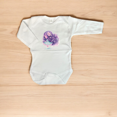 Body branco para bebé com estampado de rapariga com cabelo roxo e flores