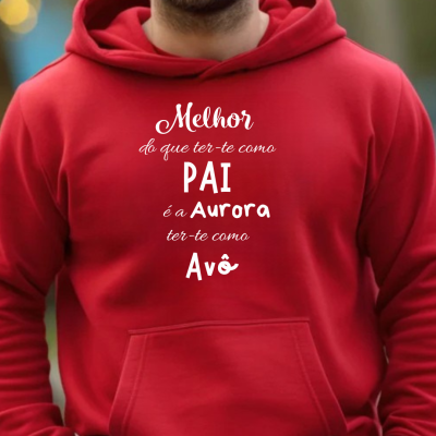Sweatshirt vermelha com texto branco sobre a paternidade e avô