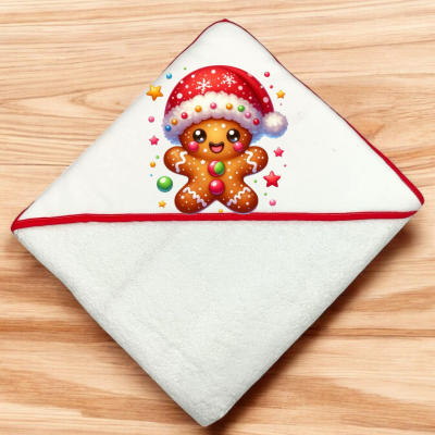Toalha branca com bordas vermelhas e capuz com imagem de biscoito de gengibre com chapéu de Natal