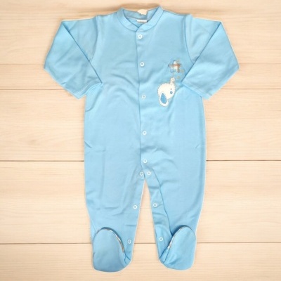 Pijama bebé azul claro com elefante bordado