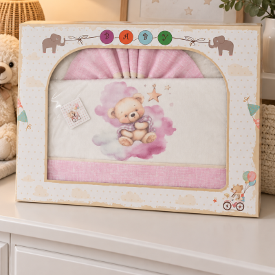 Conjunto de cama para bebé rosa e branco com ursinho ilustração em caixa decorada